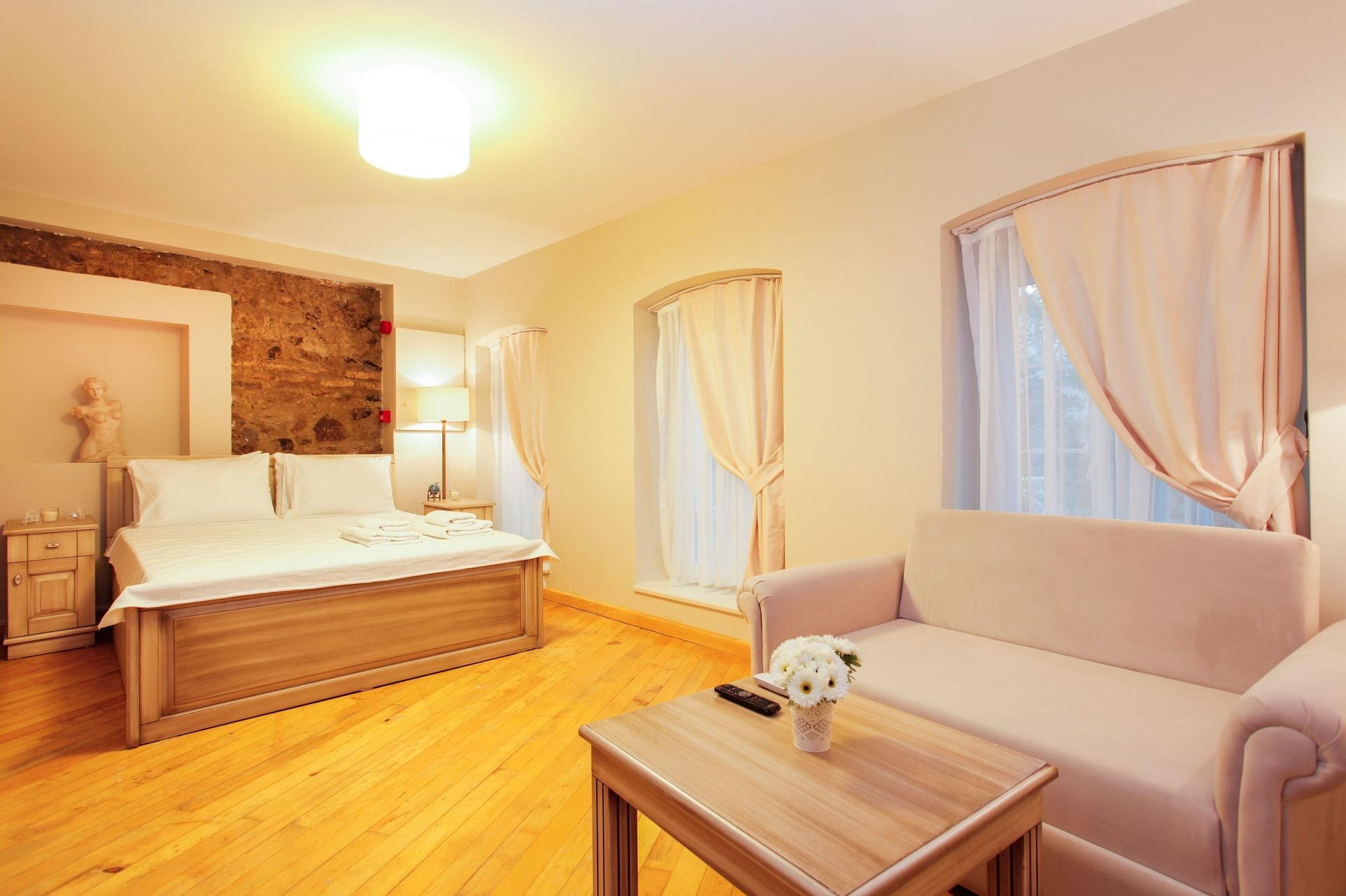 The Loft Hotel 3*